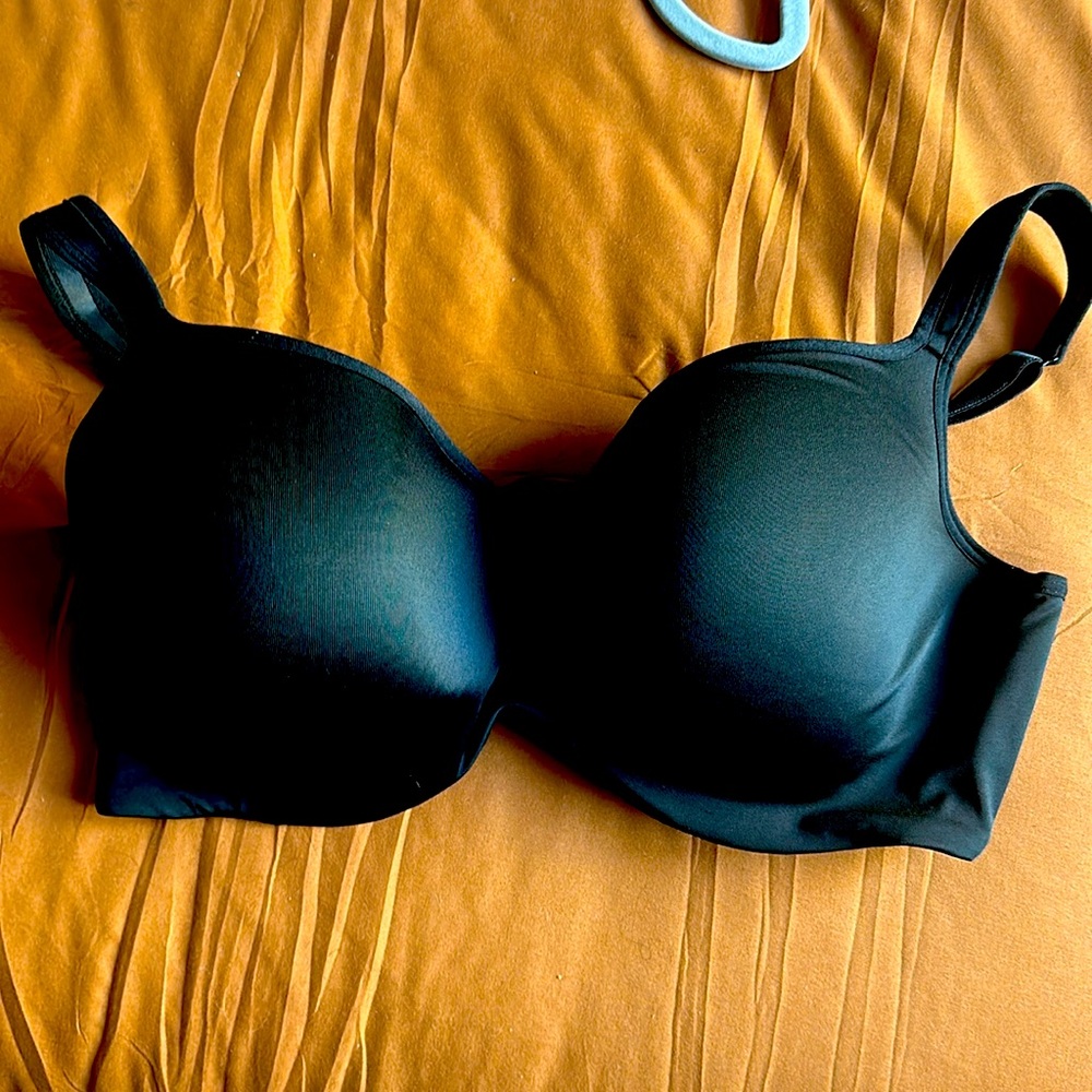 Lane Bryant 40DDD LINED UNDERWIRE Smooth Balconette bra.